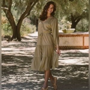 NWT Kara Thoms The Paloma long sleeve Dress – Khaki – Size S